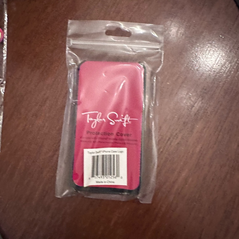 Taylor Swift bundle - Picture 6 of 7